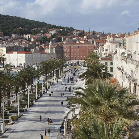 皇家套房酒店 住宿加早餐酒店 斯普利特