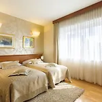 Royal krevet i doručak Split