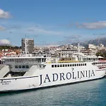 Royal krevet i doručak