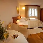 Royal krevet i doručak Split