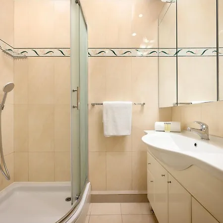 Royal Bed & Breakfast 4*