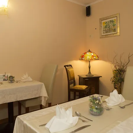 ロイヤル スイーツ ベッド・アンド・ブレックファスト スプリト