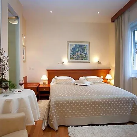 로얄 스위트 B&B 스플리트