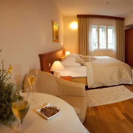 Royal Bed & Breakfast Split