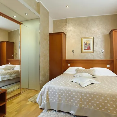 Bed & Breakfast Royal 4*