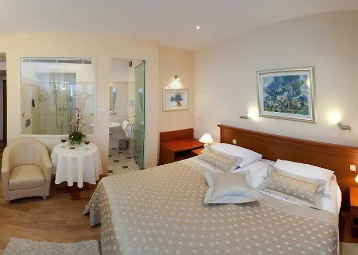 Frühstückspension Royal 4*