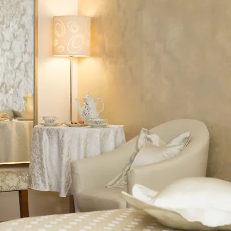 Royal Oda ve Kahvaltı