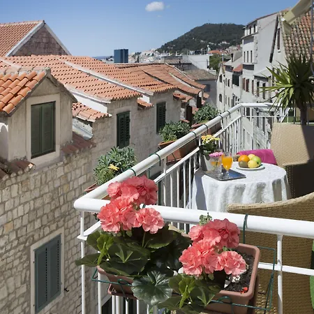 Royal Frühstückspension