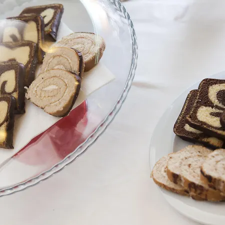 Oda ve Kahvaltı Royal 4*