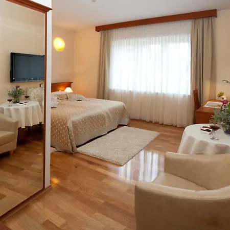 Royal Oda ve Kahvaltı