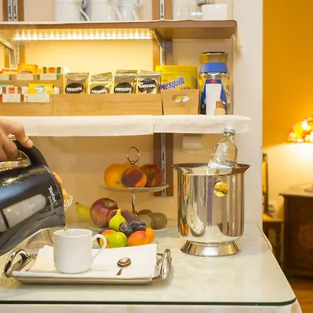 Oda ve Kahvaltı Royal