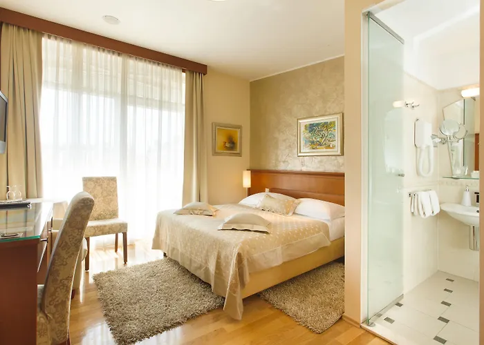 Frühstückspension Royal 4*