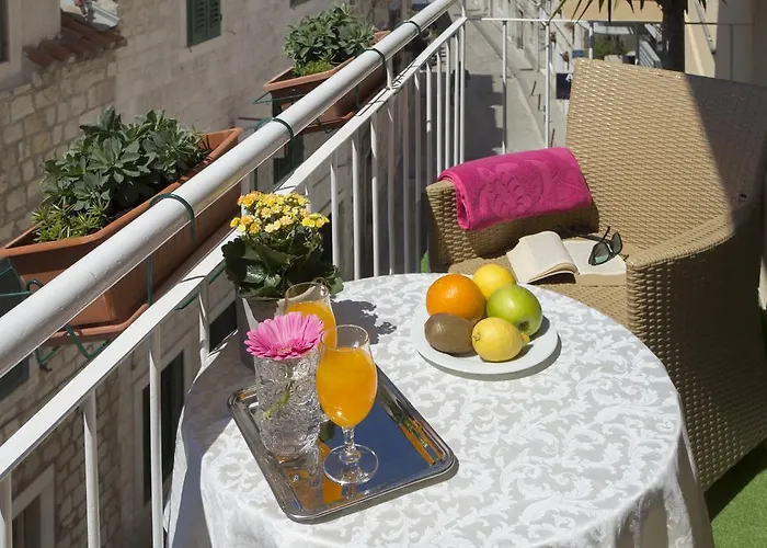 Royal Frühstückspension Split